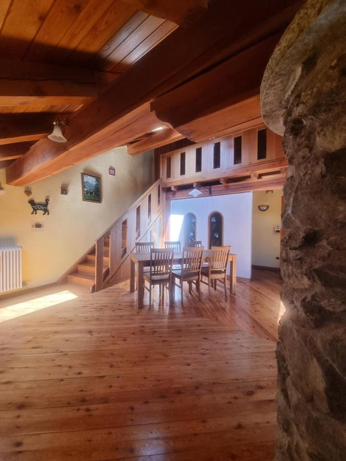 Woodstone Villa Aosta Buitenkant foto
